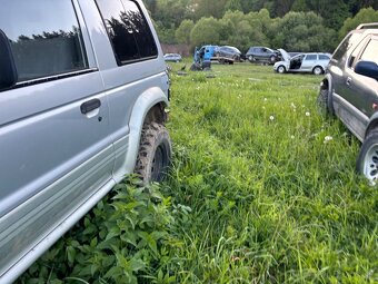 Mitshubishi Pajero 2.8 tdi Rozpredam na náhradné diely - 6