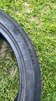 Letné pneu 225/40 r18 - 6