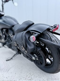 Indian Scout Rogue s výfukmi Jekkil&Hyde iba 418 km  - 6