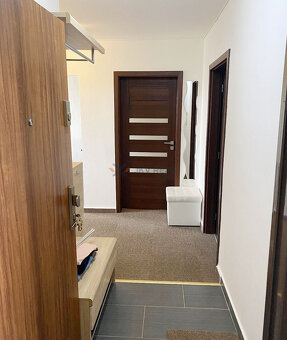 Prenájom: Komfortný 3-izbový Byt s Luxusnou Kúpeľňou na Okru - 6