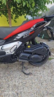 Aprilia SR MAX 125 ie - 6