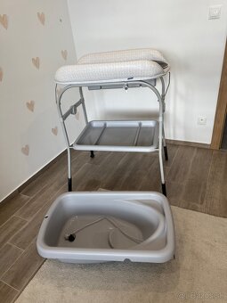 Chicco prebaľovací pult s vaničkou - 6