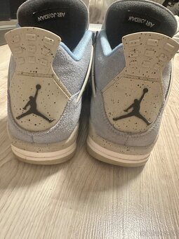 Jordan 4 University Blue - 6