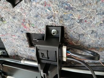 roleta kufra VW PASSAT CC B6 3c8861325 130€ - 6