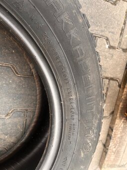 225/55R17 Nokian zimne - 6