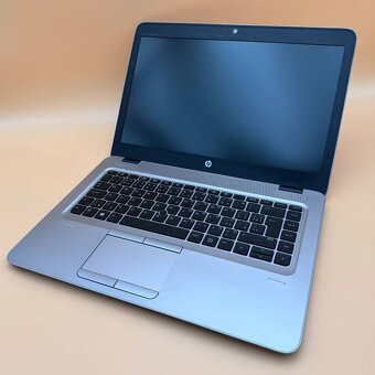 Notebook 14" HP.AMD PRO A10-8730B 4x2,40GHz.8gb ram.256gSSD - 6