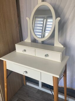 Kozmetický stolík - 6