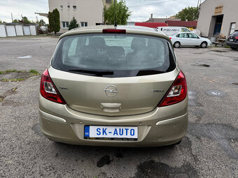 Opel Corsa 1.4 16V Cosmo A/T - 6