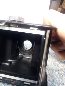 Yashica D - 6
