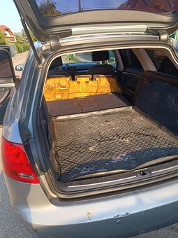 Predám Audi A4 avant - 6