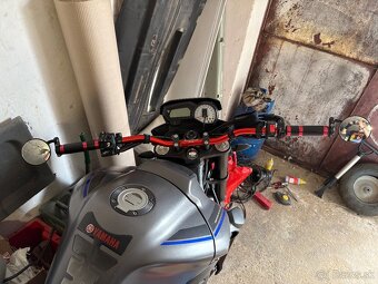 Yamaha FZ8 - 6