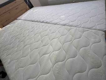 Predám kvalitnú posteľ 160x200cm + LED osvetlenie - TOP stav - 6