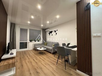 Samostatná izba v zrekonštruovanom 3-izbovom byte – Exnárova - 6