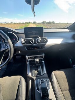 Mercedes Benz X 250 - 6