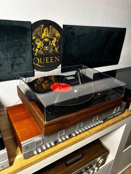 Gramofon Tesla po renovácii - 6