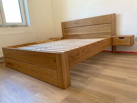 Masívna dubová posteľ 180x200cm s výsuvnými boxami - 6