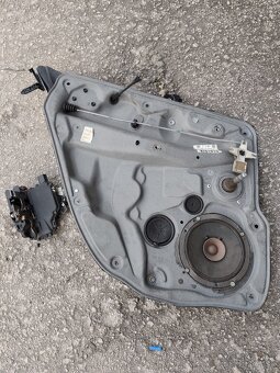 VW Golf 4 - sťahovačky okien - 6