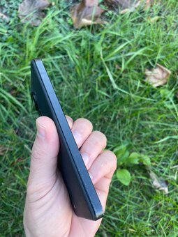 Asus Zenfone 9 - 6