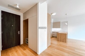 Exkluzívny 3 izbový byt s terasou v projekte UNIQ Majakovské - 6