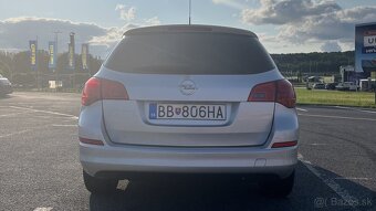 Opel Astra Kombi 2012 - 6