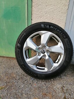 18" 5x114,3 7x18 et35 alu disky Originál Toyota RAV4 5.gen - 6