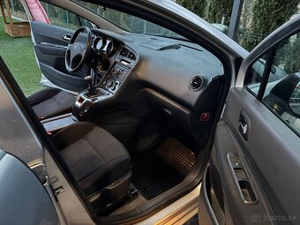 Peugeot 5008 2.0 / 2010 - 6