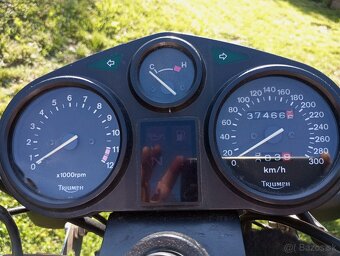 Triumph Trident 750 - 6