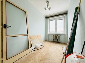 Na predaj 3-izbový byt s balkónom - Krupina - 6