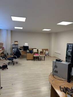 Klimatizované kancelárie v širšom centre s parkovaním - 6