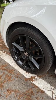 Skoda octavia 3 2.0tdi 110kw - 6