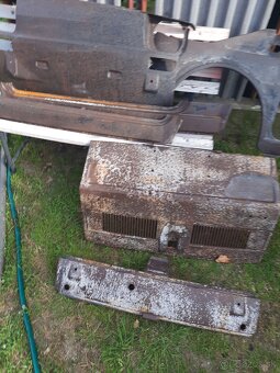 Fiat 128 napisy, disky Pirelli karosarske diely Fiat 126 Ma - 6