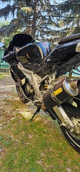 Aprilia RSV 1000 R - 6