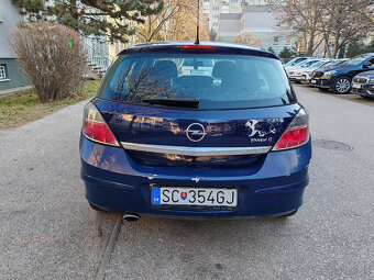 Opel Astra 1.6 Turbo (2009) - 6