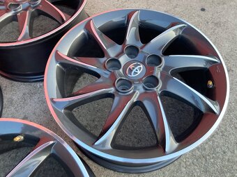 Originál Toyota R17" 5x114,3 - 4ks - 6