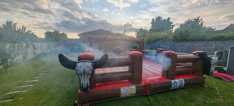 Skákaci hrad rodeo býk - 6