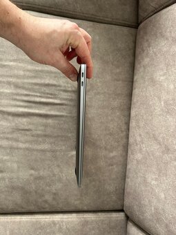 MacBook Air 13" M1 (2020) – 8GB / 256GB - 6