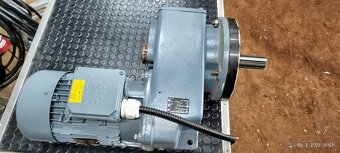 Predám motor s prevodovkou nord drivesystems - 6