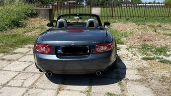 Mazda MX-5 Roadster - 6