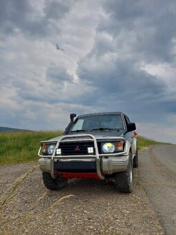 Mitsubishi Pajero - 6