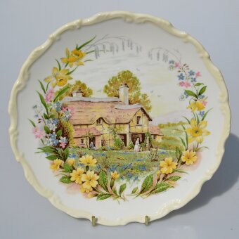 predané Nádherná sada - 4 porcelánové taniere - 6