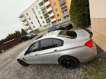 BMW 320i - 6