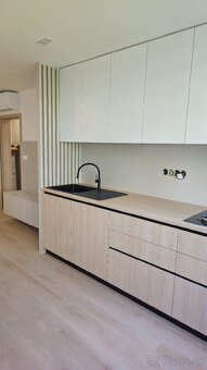 Vstavané skrine,kuchynské linky,obývacie steny - 6