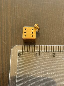 starozitny zlaty prívesok -hracia kocka - 6