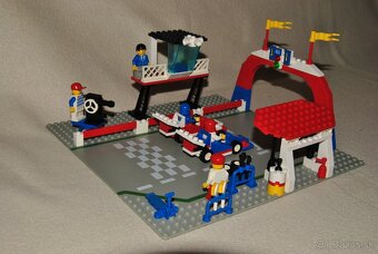 LEGO Classic Town 80-te roky - 6