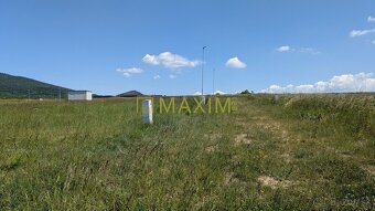 Stavebný pozemok 681 m2 v Štitároch - 6