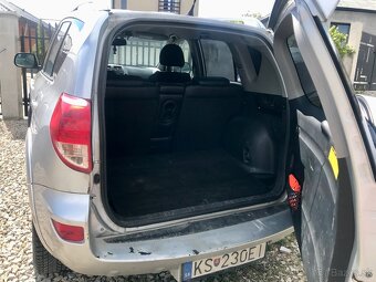 Toyota RAV4 - 6