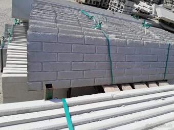 Predám betónové plotové platne a stĺpy - 6
