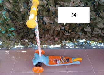 Šmykľavka, trojkolka, odrážadlo a kolobežka - 6