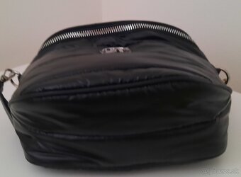 Moderná dámska crossbody kabelka - 6