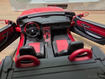 Mercedes Benz SLK Model 1:18 - 6